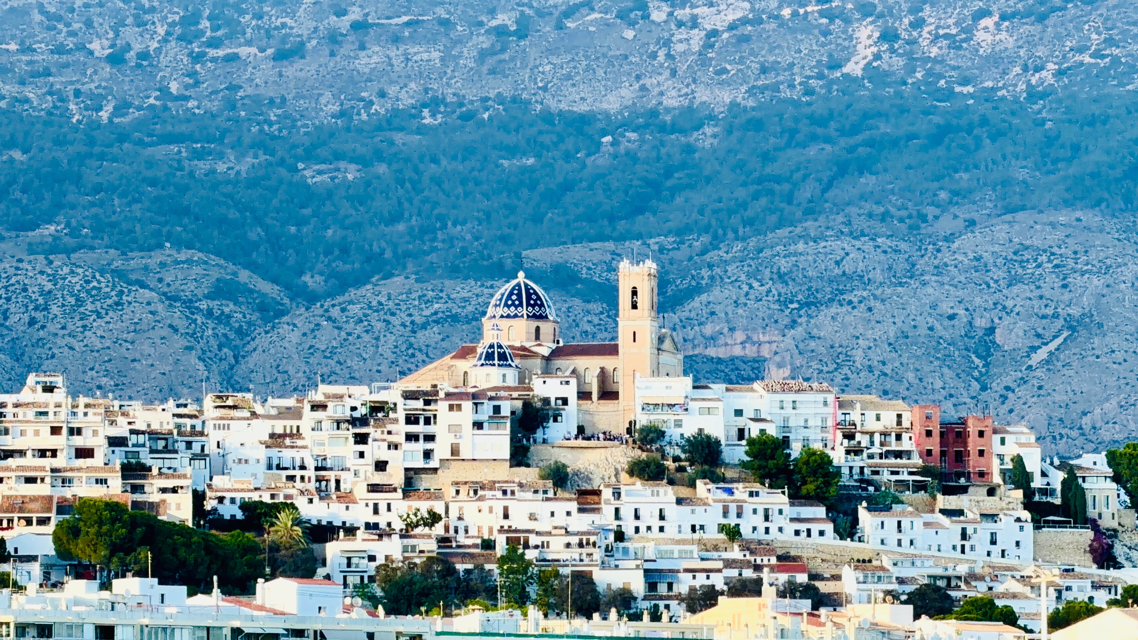 Spanien